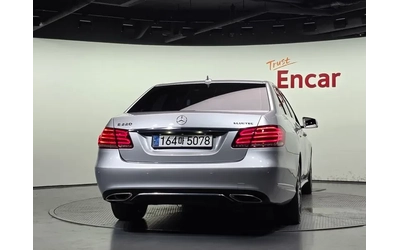 mercedes-benz-e-220 - 3