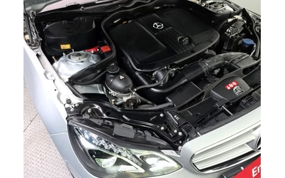 mercedes-benz-e-220 - 5