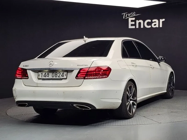 Mercedes-Benz E 220 CDI Avantgarde - САМО 30% АВАНС! - автомобили, коли, обяви за нови и употребявани 1