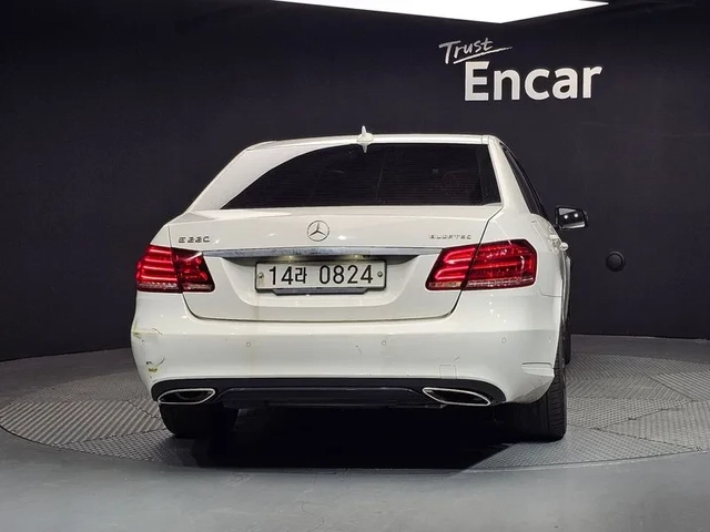 Mercedes-Benz E 220 CDI Avantgarde - САМО 30% АВАНС! - автомобили, коли, обяви за нови и употребявани 3