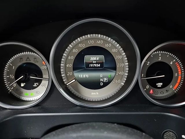 Mercedes-Benz E 220 CDI Avantgarde - САМО 30% АВАНС! - автомобили, коли, обяви за нови и употребявани 7