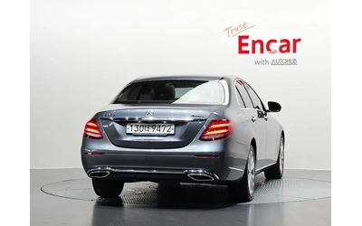 mercedes-benz-e-220 - 3