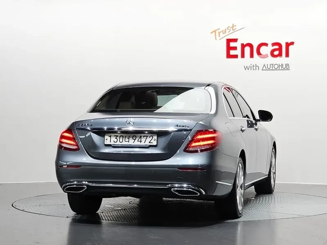 Mercedes-Benz E 220 CDI Avantgarde - САМО 30% АВАНС! - автомобили, коли, обяви за нови и употребявани 3