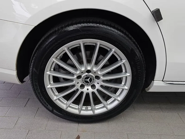 Mercedes-Benz E 220 CDI Avantgarde - САМО 30% АВАНС! - автомобили, коли, обяви за нови и употребявани 4