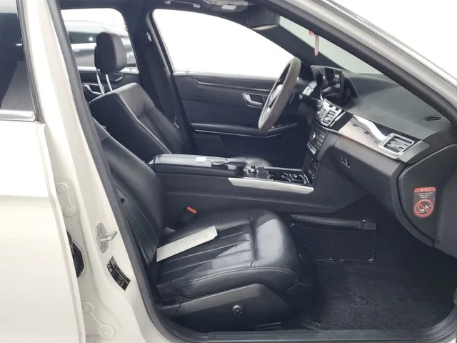 Mercedes-Benz E 220 - автомобили, коли, обяви за нови и употребявани 10