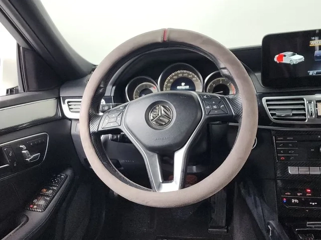 Mercedes-Benz E 220 - автомобили, коли, обяви за нови и употребявани 11