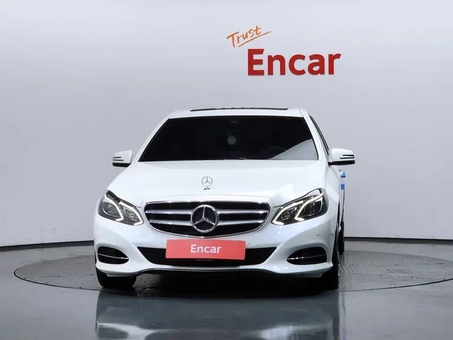 Mercedes-Benz E 220 - автомобили, коли, обяви за нови и употребявани 2