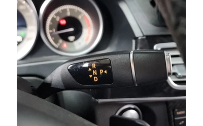 Mercedes-Benz E 220 - автомобили, коли, обяви за нови и употребявани 8