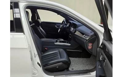 Mercedes-Benz E 220 - автомобили, коли, обяви за нови и употребявани 10