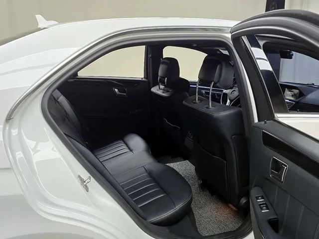 Mercedes-Benz E 220 - автомобили, коли, обяви за нови и употребявани 11