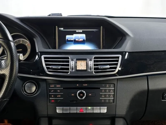 Mercedes-Benz E 220 - автомобили, коли, обяви за нови и употребявани 13