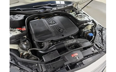 mercedes-benz-e-220 - 5