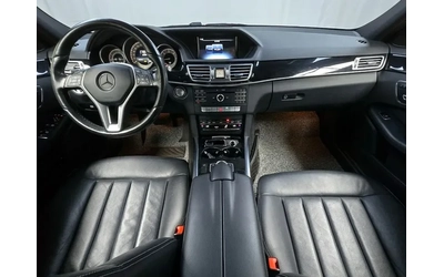 Mercedes-Benz E 220 - автомобили, коли, обяви за нови и употребявани 6