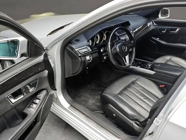 Mercedes-Benz E 220 - автомобили, коли, обяви за нови и употребявани 11