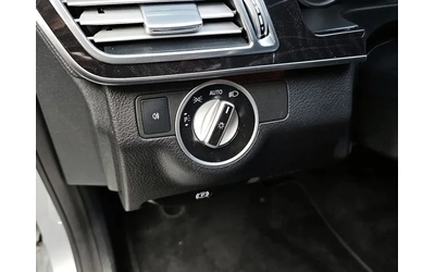 Mercedes-Benz E 220 - автомобили, коли, обяви за нови и употребявани 13