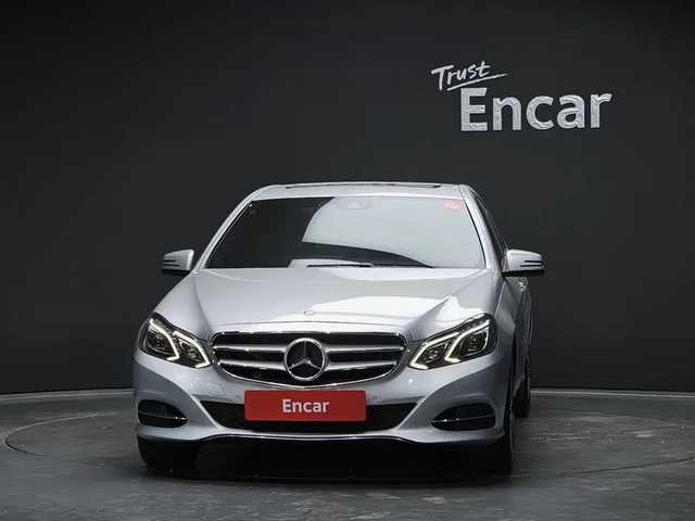 Mercedes-Benz E 220 - автомобили, коли, обяви за нови и употребявани 2