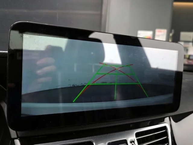 Mercedes-Benz E 220 - автомобили, коли, обяви за нови и употребявани 16