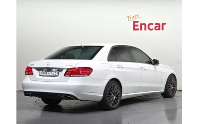 mercedes-benz-e-220 - 1