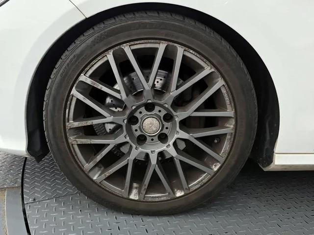 Mercedes-Benz E 220 - автомобили, коли, обяви за нови и употребявани 4