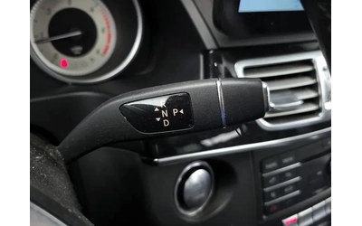 Mercedes-Benz E 220 - автомобили, коли, обяви за нови и употребявани 8