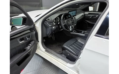 Mercedes-Benz E 220 - автомобили, коли, обяви за нови и употребявани 9