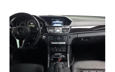 Mercedes-Benz E 220 - автомобили, коли, обяви за нови и употребявани 6