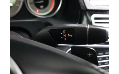 Mercedes-Benz E 220 - автомобили, коли, обяви за нови и употребявани 8