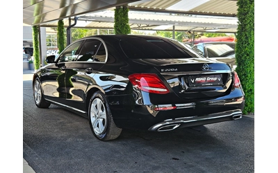 Mercedes-Benz E 220 AMG/GERMANY/180CAMERA/AMBI/ПОДГРЕВ/PARK PILOT/LIZI - автомобили, коли, обяви за нови и употребявани 6