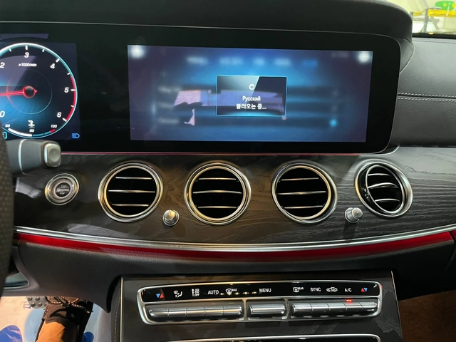 Mercedes-Benz E 220 d 4matic ! AMG Line ! - автомобили, коли, обяви за нови и употребявани 14