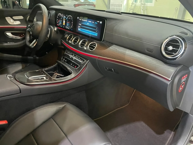 Mercedes-Benz E 220 d 4matic ! AMG Line ! - автомобили, коли, обяви за нови и употребявани 9