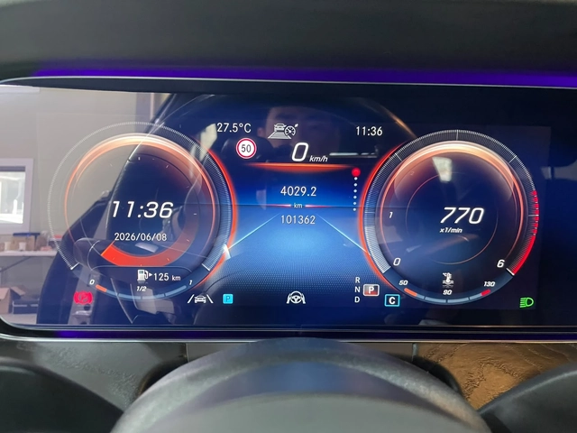Mercedes-Benz E 220 d 4matic ! AMG Line ! - автомобили, коли, обяви за нови и употребявани 13
