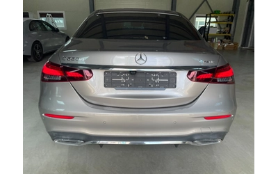 mercedes-benz-e-220 - 4
