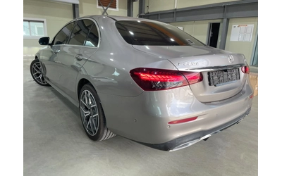 mercedes-benz-e-220 - 5