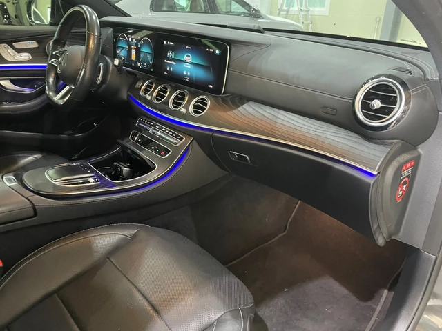 Mercedes-Benz E 220 d 4Matic ! AMG Line ! - автомобили, коли, обяви за нови и употребявани 10
