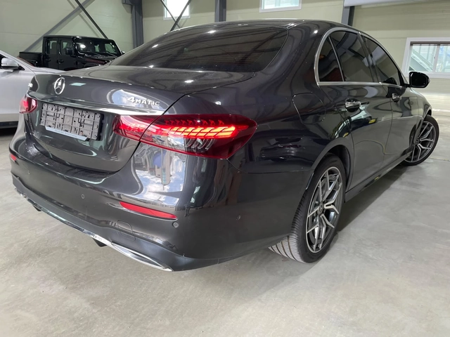Mercedes-Benz E 220 d 4Matic ! AMG Line ! - автомобили, коли, обяви за нови и употребявани 3