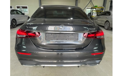 mercedes-benz-e-220 - 4