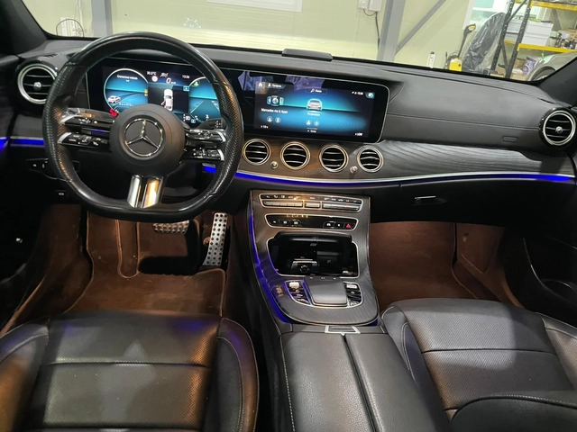 Mercedes-Benz E 220 d 4Matic ! AMG Line ! - автомобили, коли, обяви за нови и употребявани 8