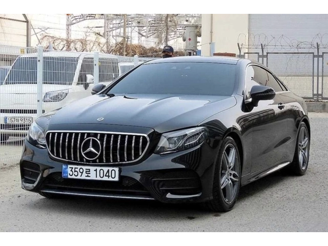 Mercedes-Benz E 220 d / AMG ПАКЕТ / BURMESTER / HUD - автомобили, коли, обяви за нови и употребявани 1