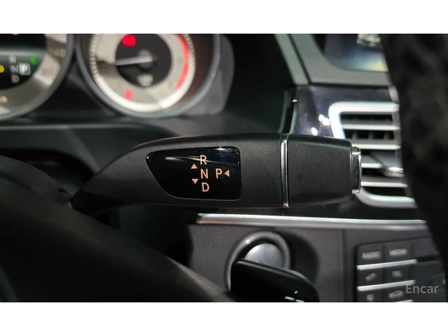 Mercedes-Benz E 220 BlueTEC Avantgarde Sport!! - автомобили, коли, обяви за нови и употребявани 8