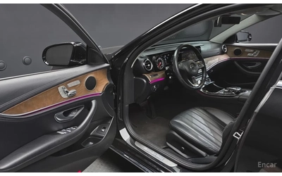 Mercedes-Benz E 220 4 Matic* Accident free - автомобили, коли, обяви за нови и употребявани 11