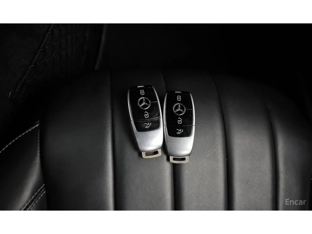 Mercedes-Benz E 220 4 Matic* Accident free - автомобили, коли, обяви за нови и употребявани 3