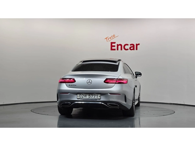 Mercedes-Benz E 220 2.0 2WD - автомобили, коли, обяви за нови и употребявани 3