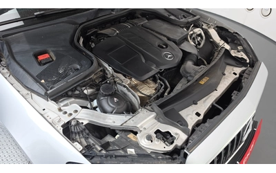 mercedes-benz-e-220 - 4