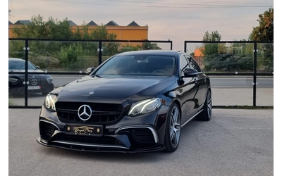 mercedes-benz-e-220 - 0