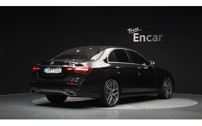 mercedes-benz-e-220 - 1