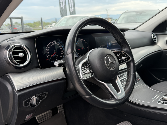 Mercedes-Benz E 220 D* 2020г.* 9G* ТОП Състияние* 182.000КМ* НОВА - автомобили, коли, обяви за нови и употребявани 7