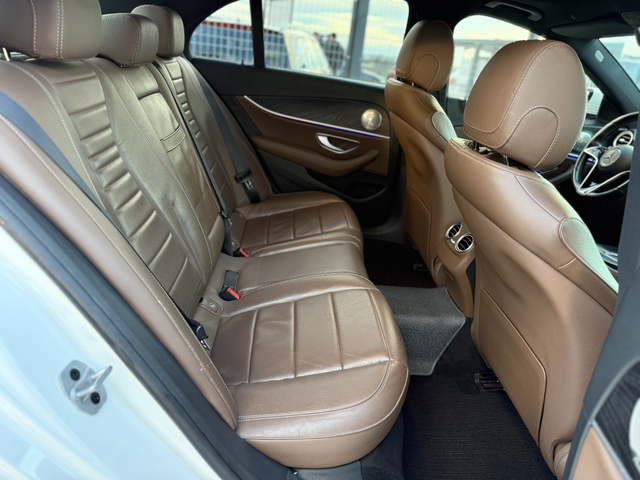 Mercedes-Benz E 220 D* AMG Line* 2023г* 133.000КМ* Топ Състояние* - автомобили, коли, обяви за нови и употребявани 11