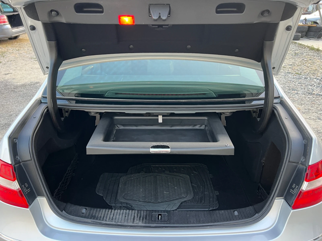 Mercedes-Benz E 250 2.2CDI- 204к.с./ Подгрев/ Парктроник/ ел. Седалки - автомобили, коли, обяви за нови и употребявани 8