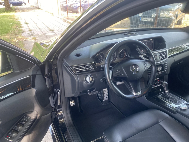 Mercedes-Benz E 250 CDI AMG 204ps * Keyless* Алкантара* Перфектен* - автомобили, коли, обяви за нови и употребявани 11