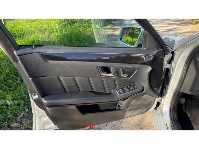 Mercedes-Benz E 250 4MATIC - автомобили, коли, обяви за нови и употребявани 12